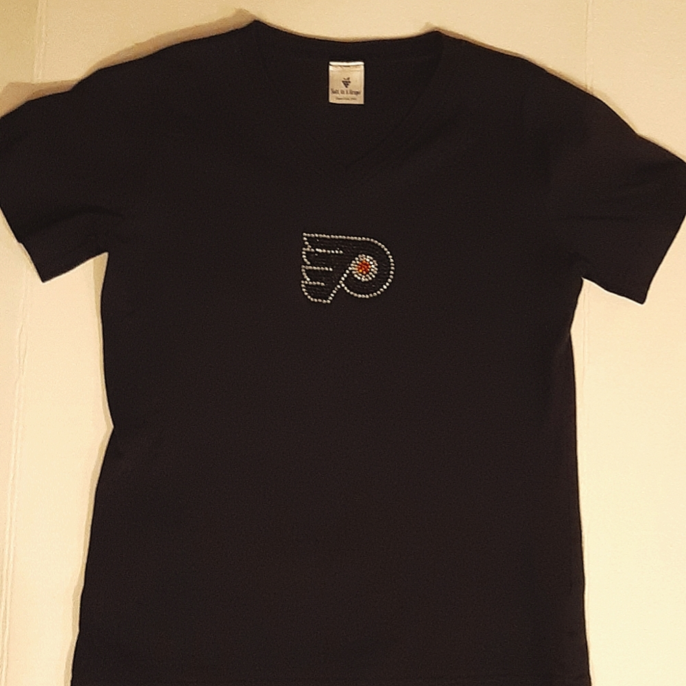 Philadelphia Flyers womens black cotton t-shirt with rhinestone bling.  Size Med